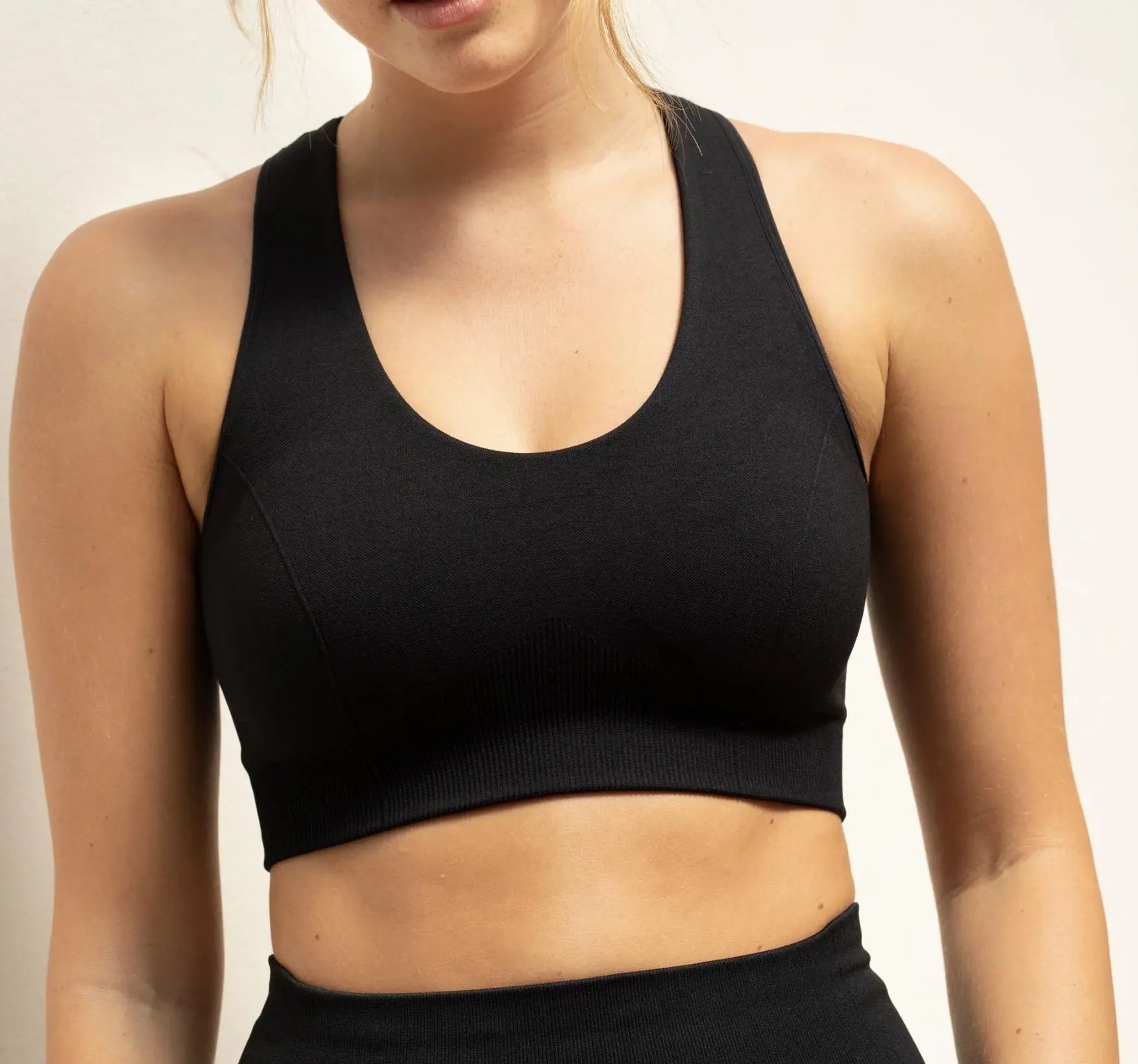 Jilla Active | SCULPT & SUPPORT SPORTS BRA - Scoop Neck Wide Straps Supportive Bra Jilla Active