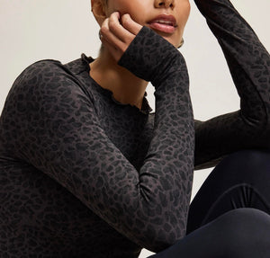 Jilla Active | SAHARA RECYCLED LONG SLEEVE TOP - Seamless Thumbholes Long Sleeves Top