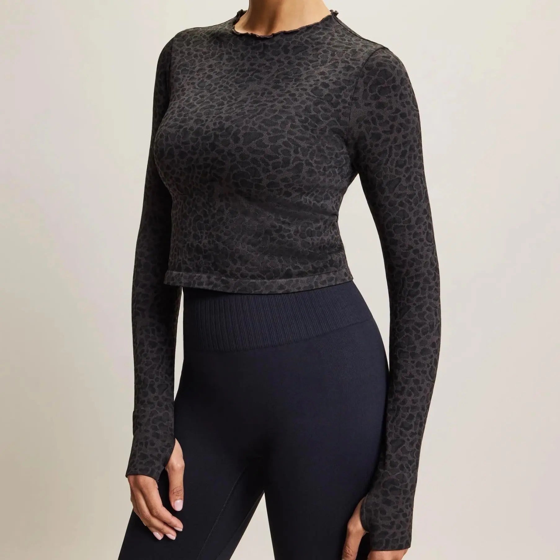 Jilla Active | SAHARA RECYCLED LONG SLEEVE TOP - Seamless Thumbholes Long Sleeves Top Jilla Active