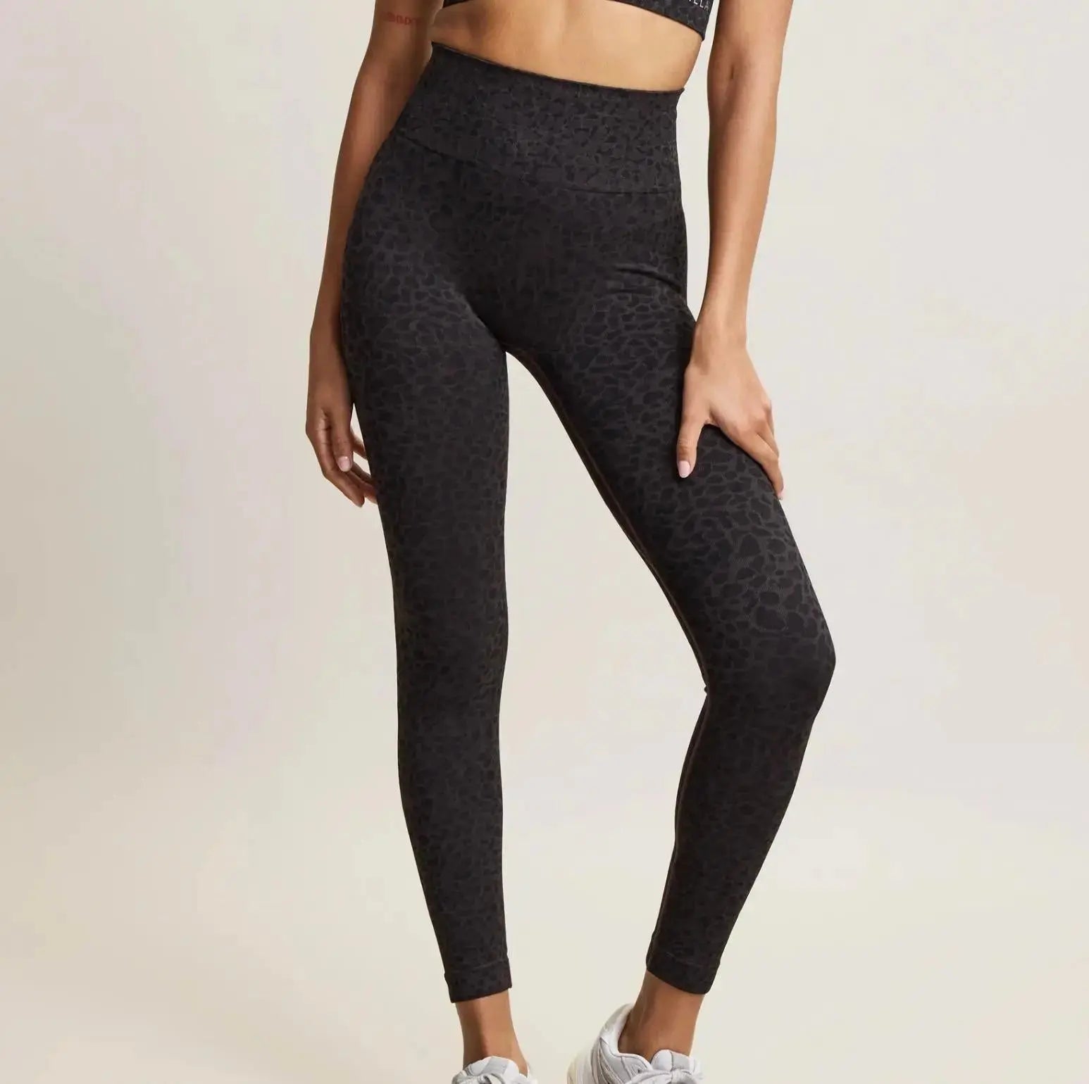 Jilla Active | SAHARA RECYCLED LEGGINGS - Animal Jacquard Full-length Ribbed leggings Jilla Active